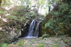 鮎返りの滝